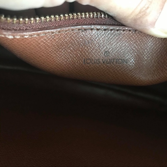 LV Vintage Jeune Fille Monogram crossbody - Picture 12 of 16